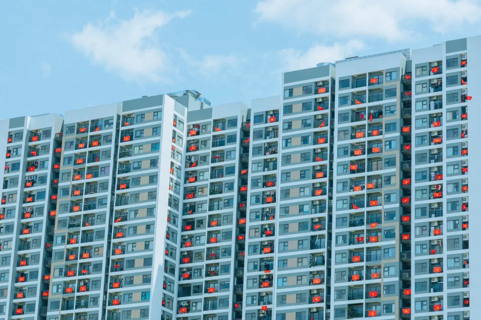 Chuyên viên tư vấn tại văn phòng